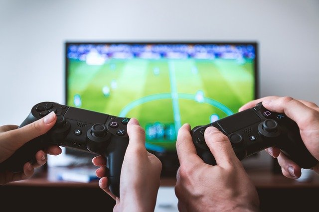 gaming, tv, players gaming, tv, players